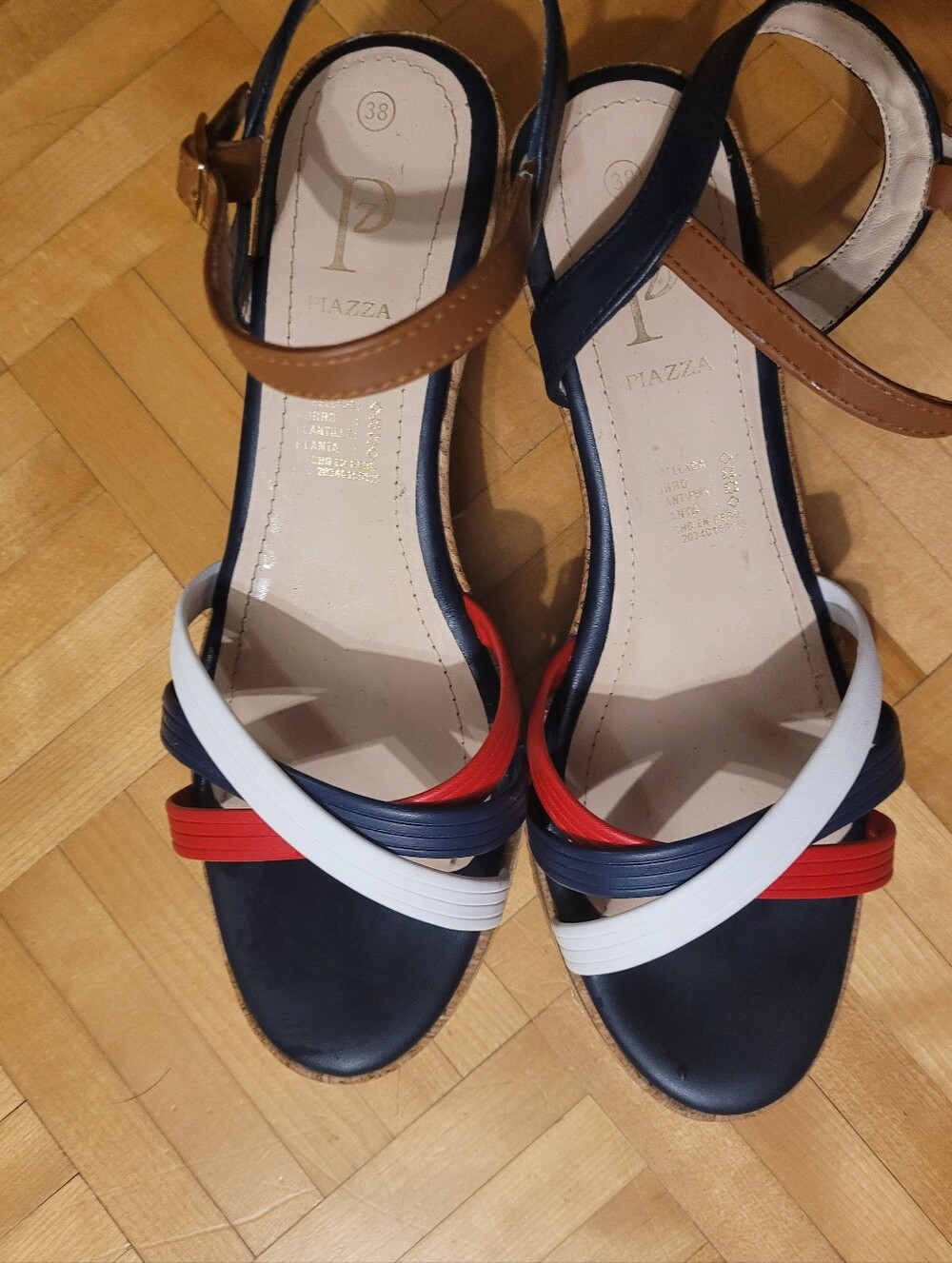 Red And Blue Platform From.piazza